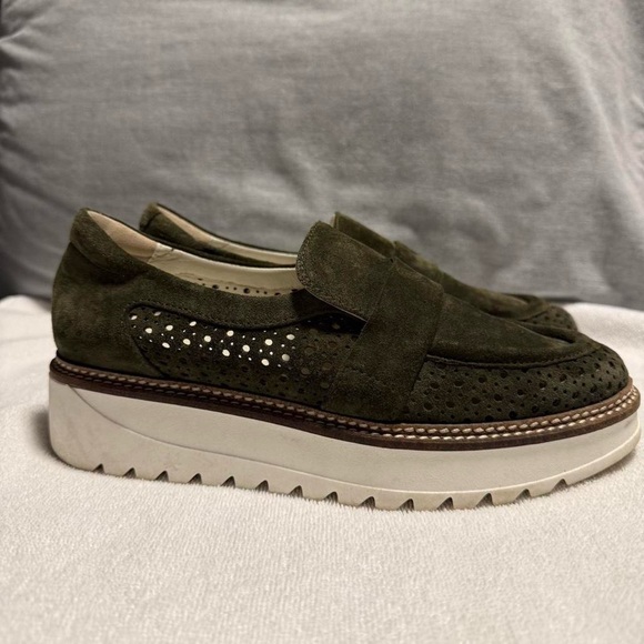 Elegant Olive Suede Women\'s Platform Loafers